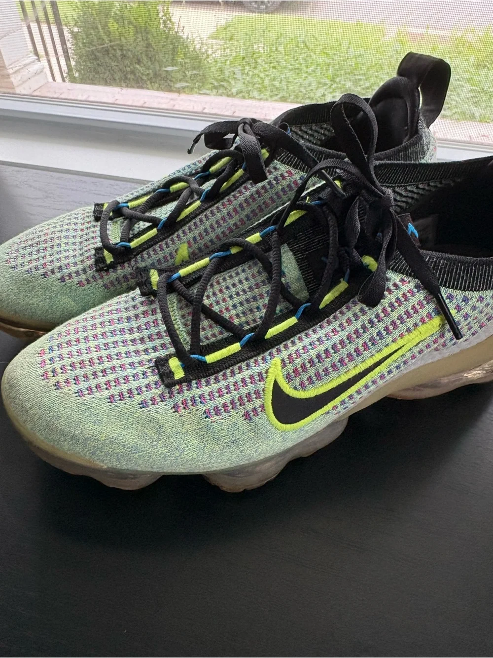 Nike Mens Flyknit Sneakers - Light Green with Neon Yellow & Black